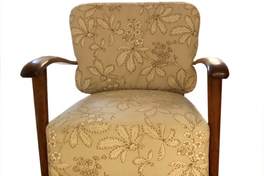 a89-buffa-style-armchair
